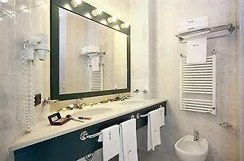 Rege Linate Hotel apartamentowy *