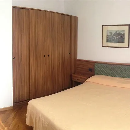 Rege Linate Hotel apartamentowy *